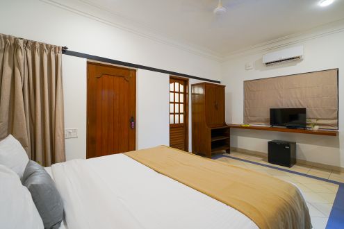 Deluxe room (3)