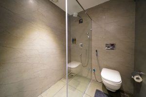 Deluxe Twin washroom 3