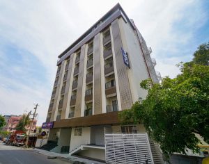 Facade (5)