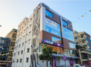 Facade (5)