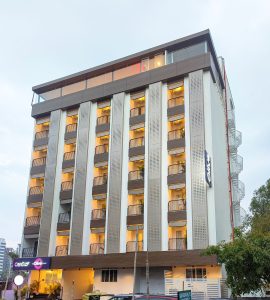Facade (reshoot) (7)