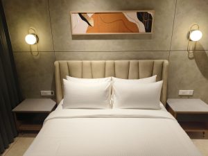 Jr Suite room (1)