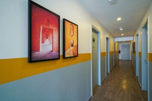 Room entrance (1)