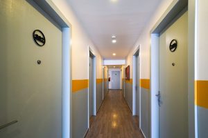Room entrance (2)