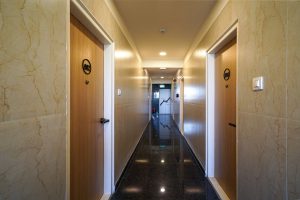 Room entrance (2)