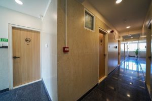 Room entrance (3)