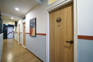 Room entrance (5)