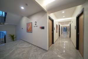 Room entrance (6)
