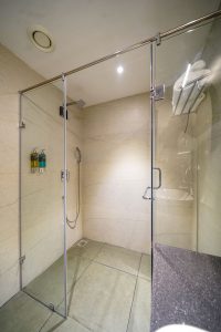 Standard Twin washroom 2