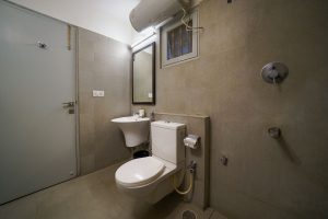 Studio room restroom (5)