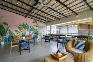 Terrace sitting area (3)