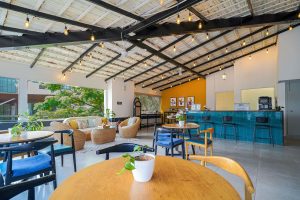 Terrace sitting area (4)