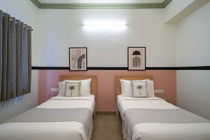 Twin room (3)