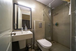 14 Basic room restroom 7