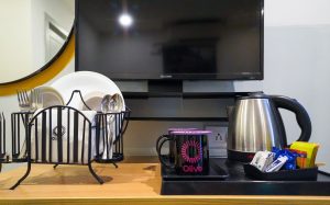 17 Basic room Amenities 10