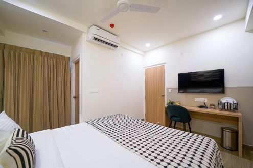 Executive Suite room3-hoodi