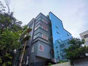 Facade (4)