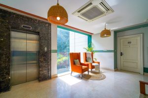 Lobby (2)