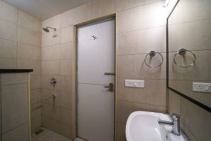 Restroom (3)