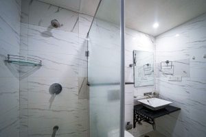 Room (11)