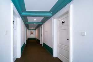 Room entrance (1)