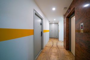 Room entrance (1)