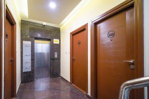 Room entrance (1)