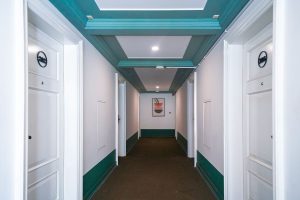 Room entrance (2)