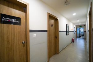 Room entrance (3)