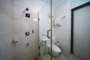 Standard room Restroom (1)