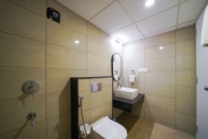 Standard room Restroom (2)