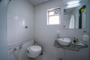 Twin room Restroom (1)