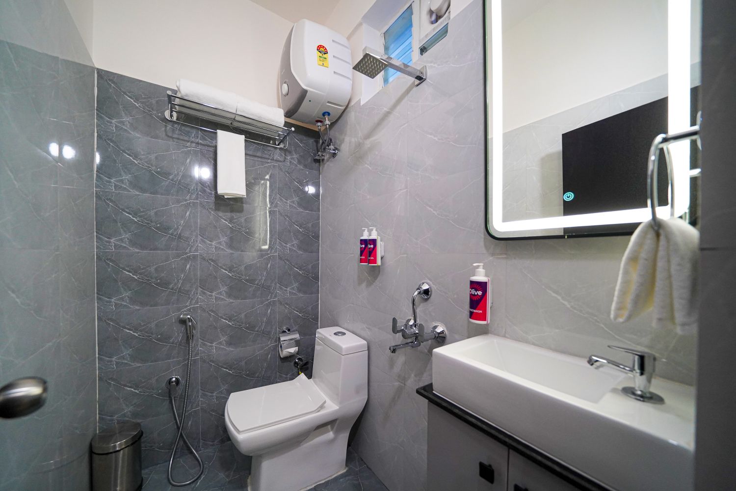 Executive Twin room (10)