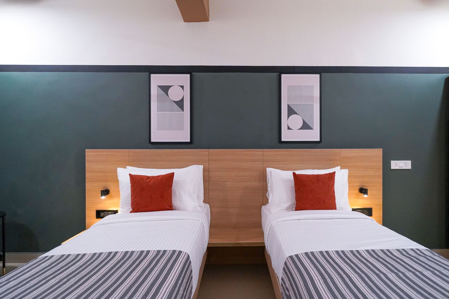 Executive Twin room (4)