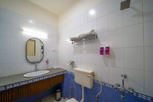 Deluxe room (8)