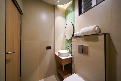 38 Basic Restroom (7)