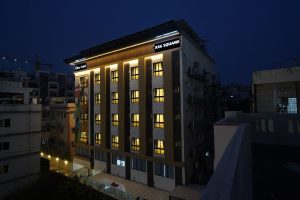 Facade (13)