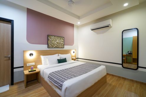 Deluxe room (2)