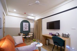 Deluxe suite room (7)