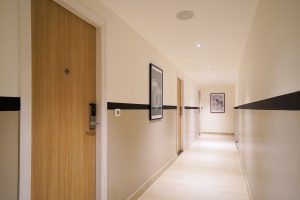 Room entrance (2)