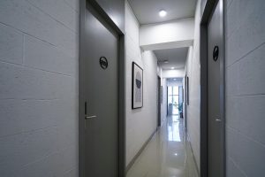 Room entrance (2)