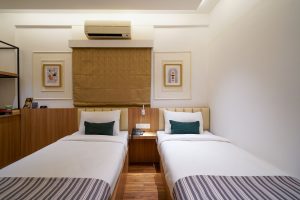 Executive twin room (5)