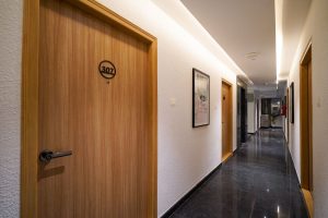 Room entrance (2)