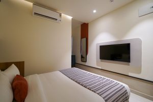 Standard king room (3)