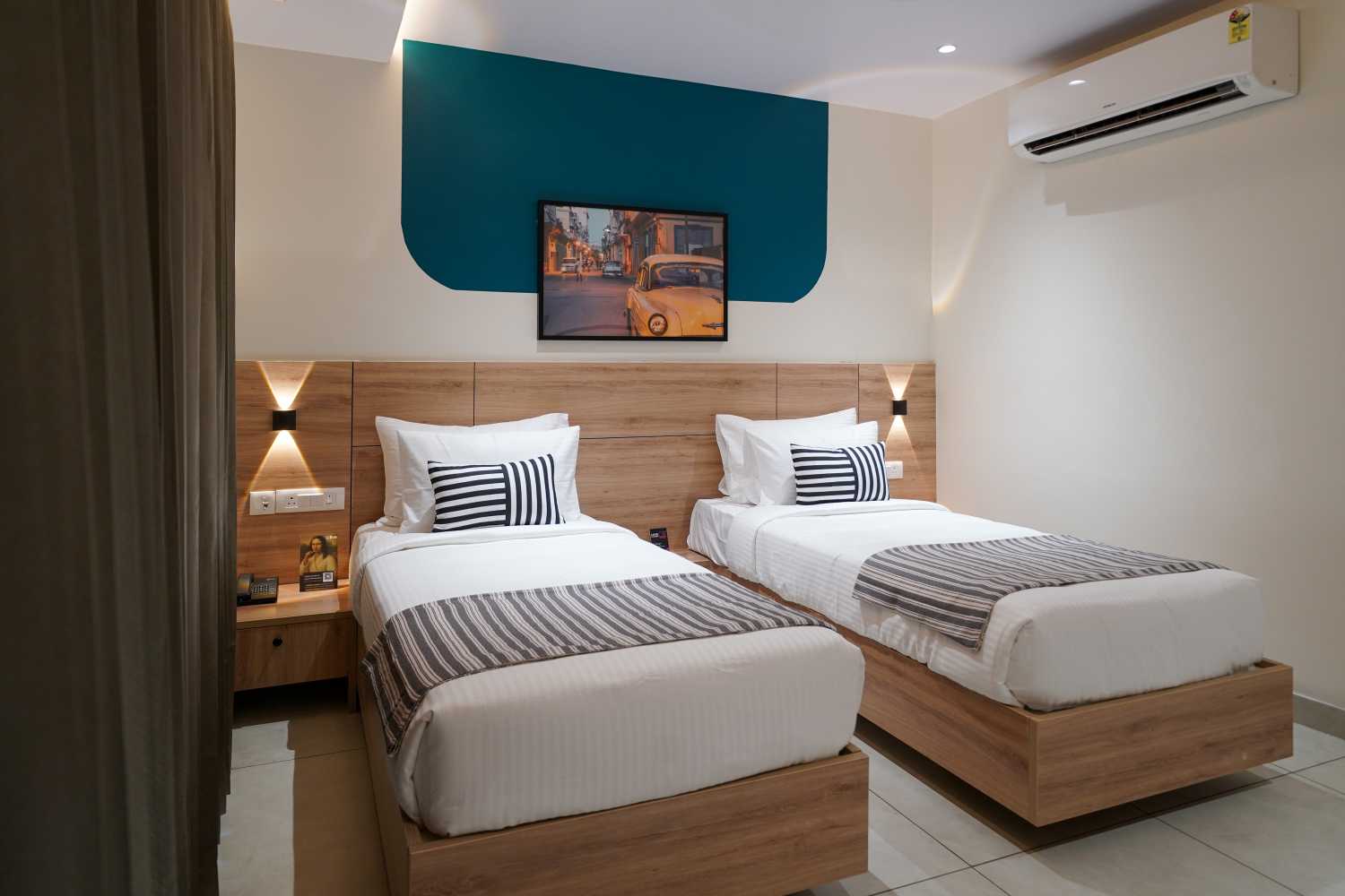 Twin room (4)