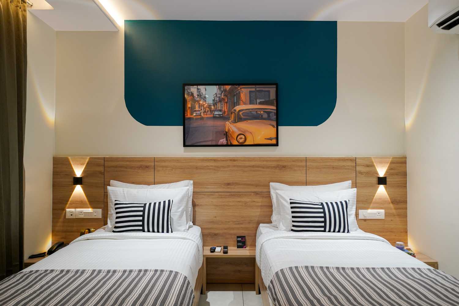 Twin room (7)